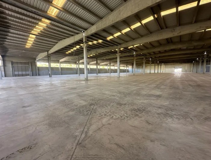 Nave industrial en alquiler en Utiel
