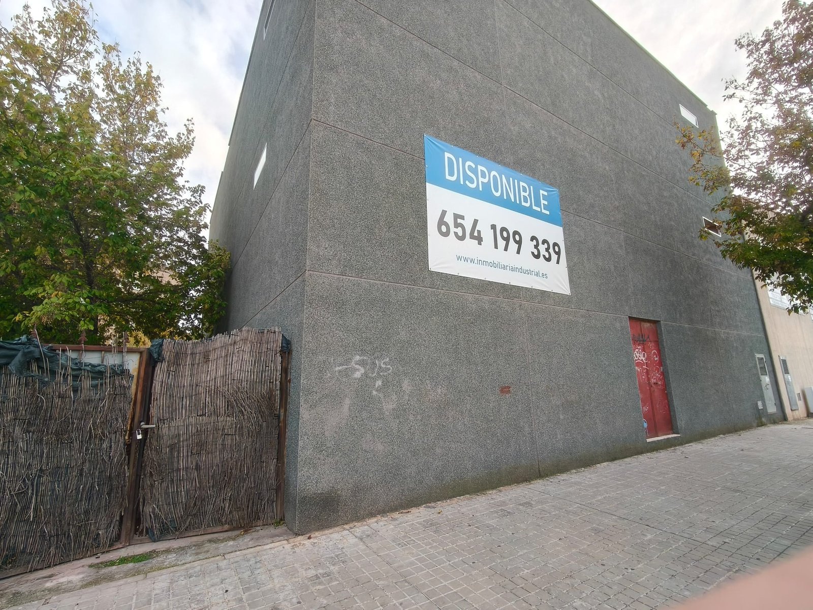 WhatsApp Image 2025-11-20 at 16.52.42 (1)